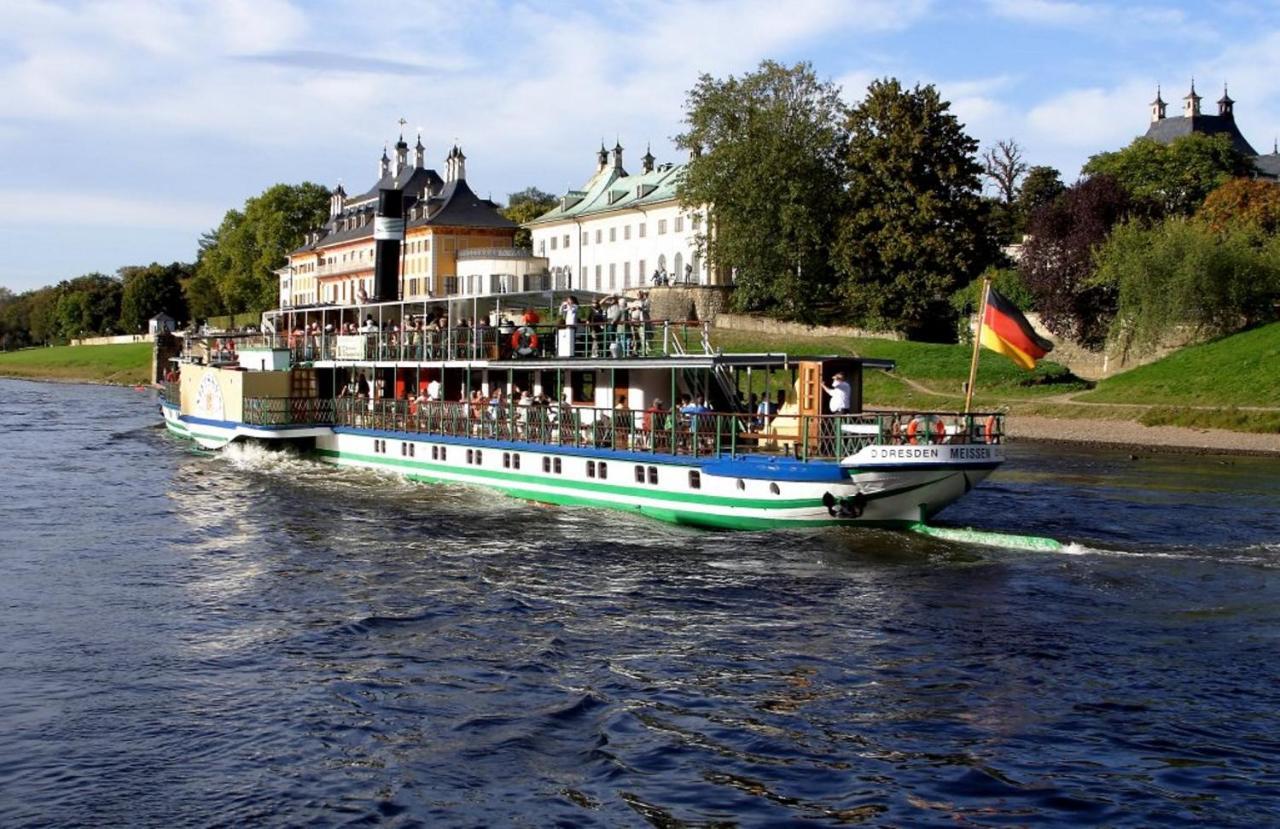 Restaurant Und Pension Zur Puppenstube Штольпен Экстерьер фото