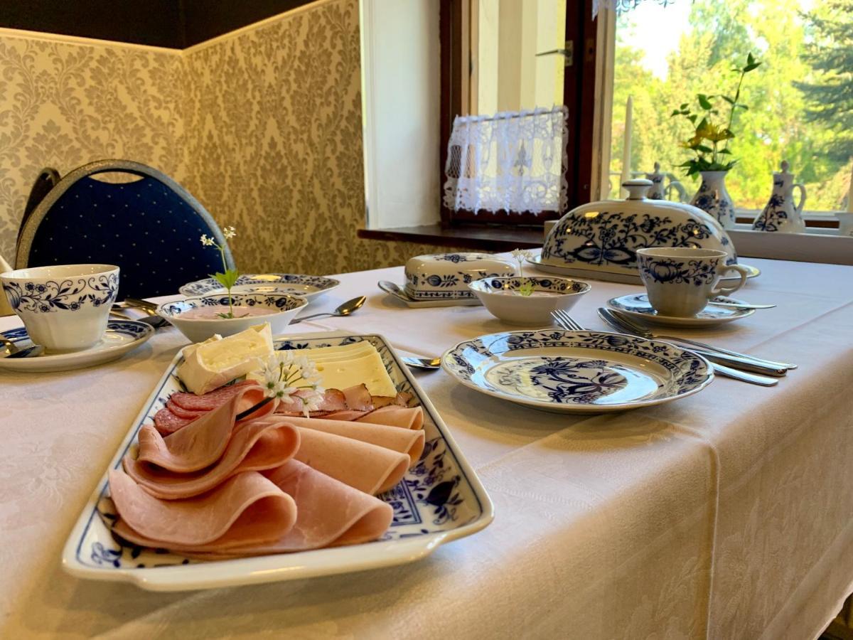 Restaurant Und Pension Zur Puppenstube Штольпен Экстерьер фото