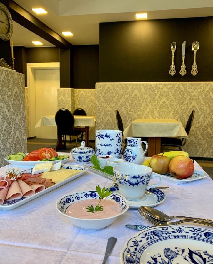 Restaurant Und Pension Zur Puppenstube Штольпен Экстерьер фото